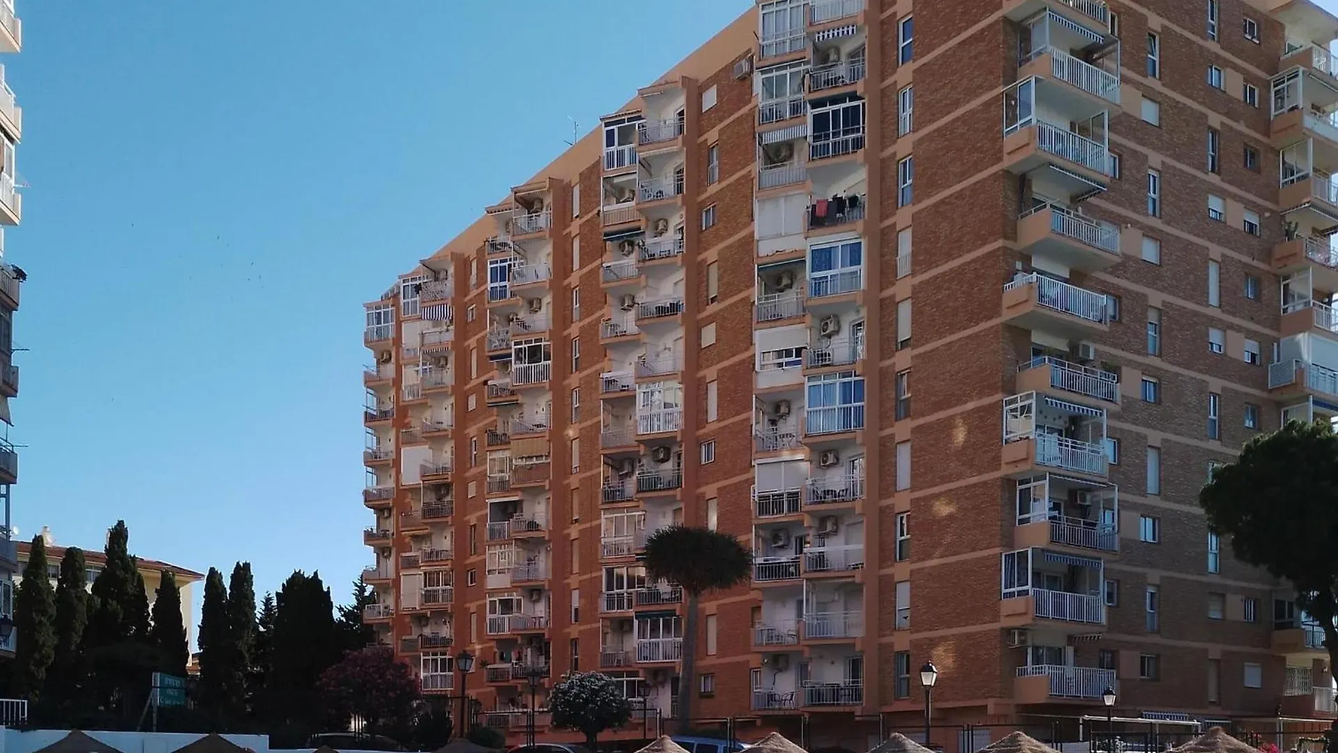 Stunning Apartment In Acuario 118 Benalmádena España